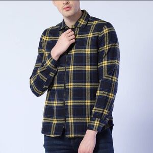 Men’s Forever 21 Plaid Collared Button Down - Navy Blue and Yellow Size S